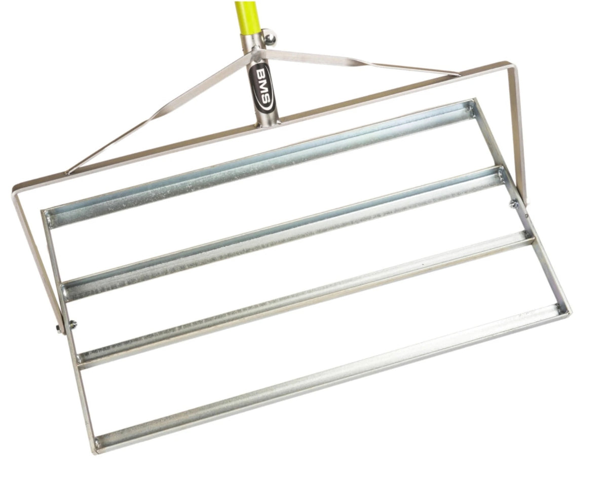 Close up of the dual-sided head and split handle on the BMS Heavy Duty Flip Over Levelawn